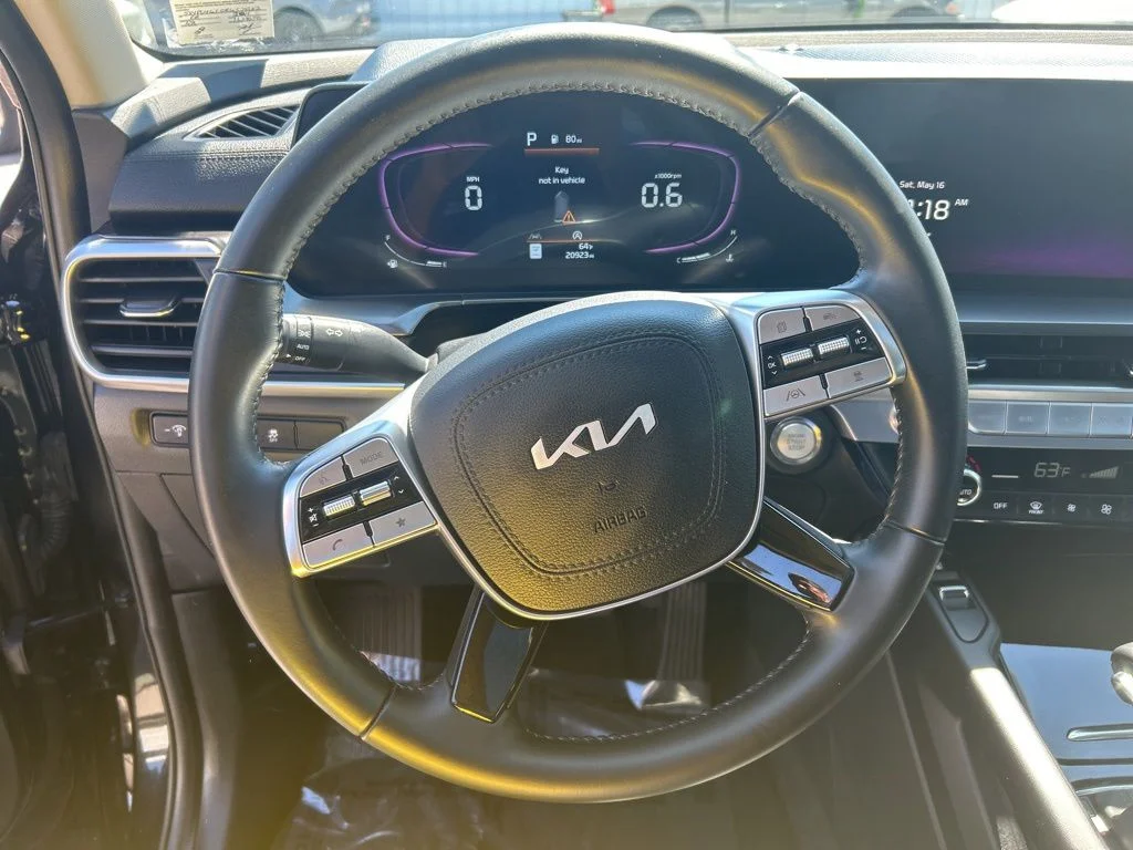 Used 2024 Black Kia S image 14