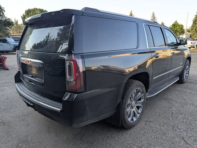 Used 2016  GMC Denali image 18