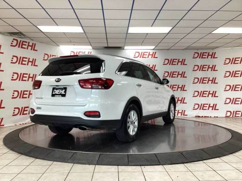 Used 2019 White Kia LX image 7