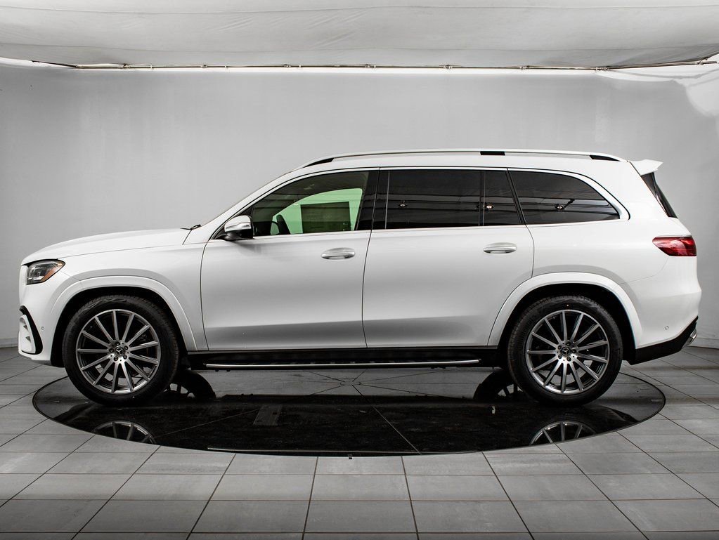 New 2026 MANUFAKTUR Moonlight White Metallic Mercedes-Benz GLS 450 image 12