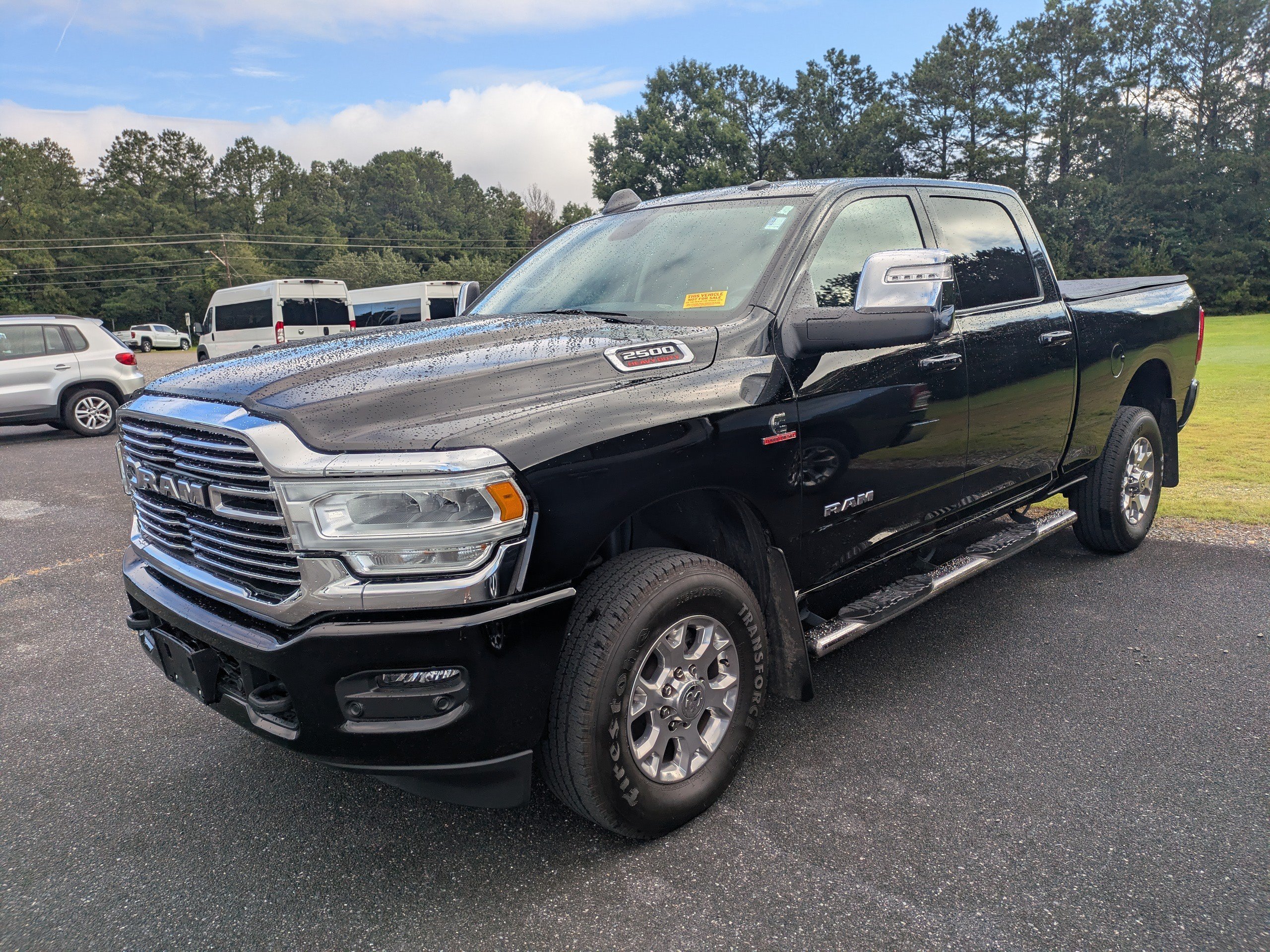 Used 2023 Diamond Black Crystal Pearlcoat Ram Laramie image 2