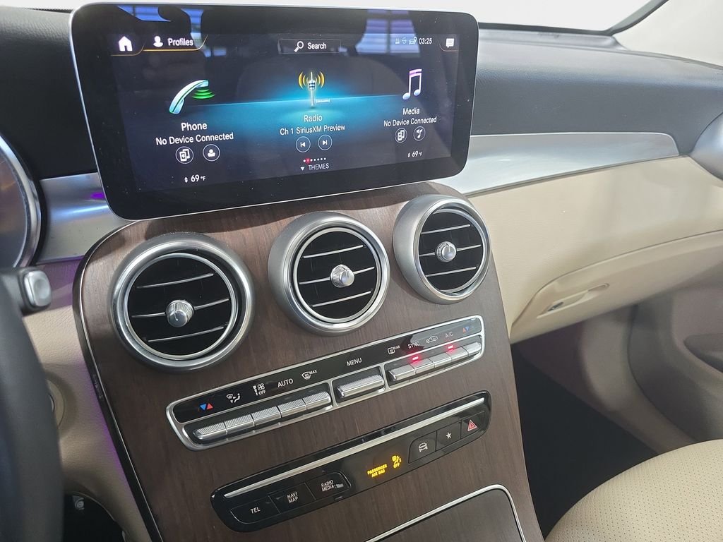 Used 2022 Lunar Blue Metallic Mercedes-Benz GLC 300 image 18