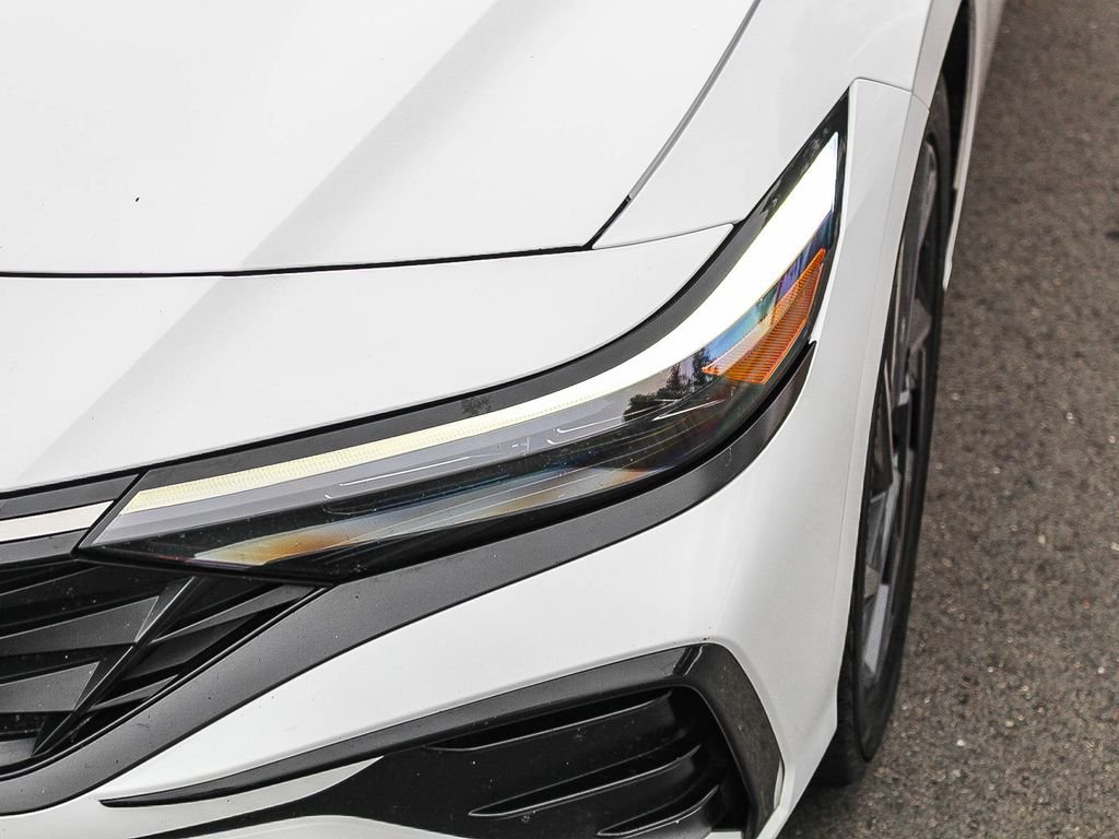 Used 2024 White Hyundai Limited image 4