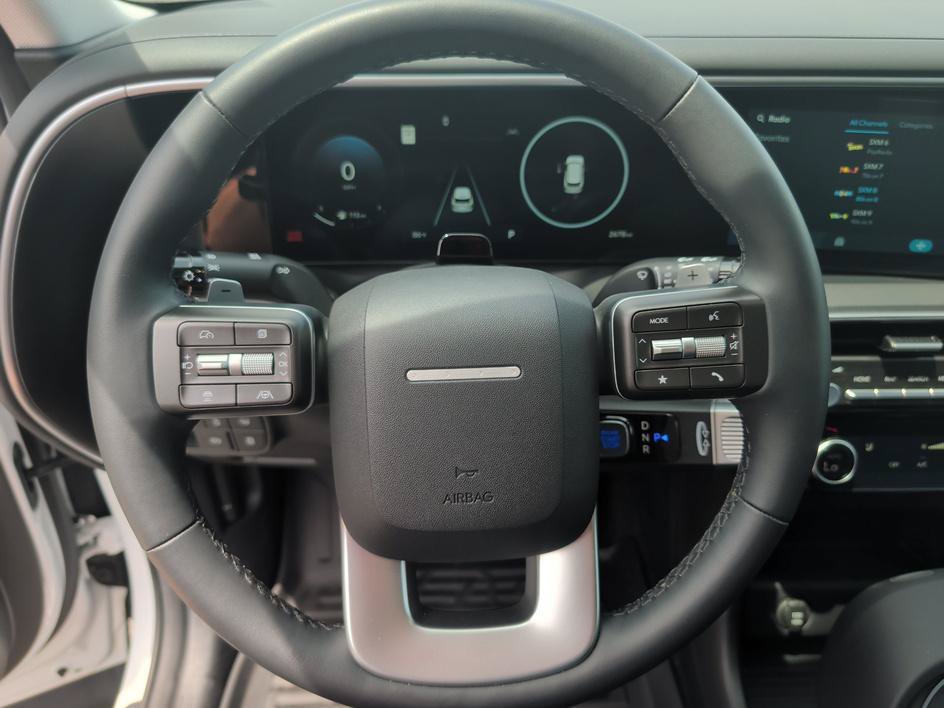 Used 2026 Creamy White Pearl Hyundai SEL 7P image 18