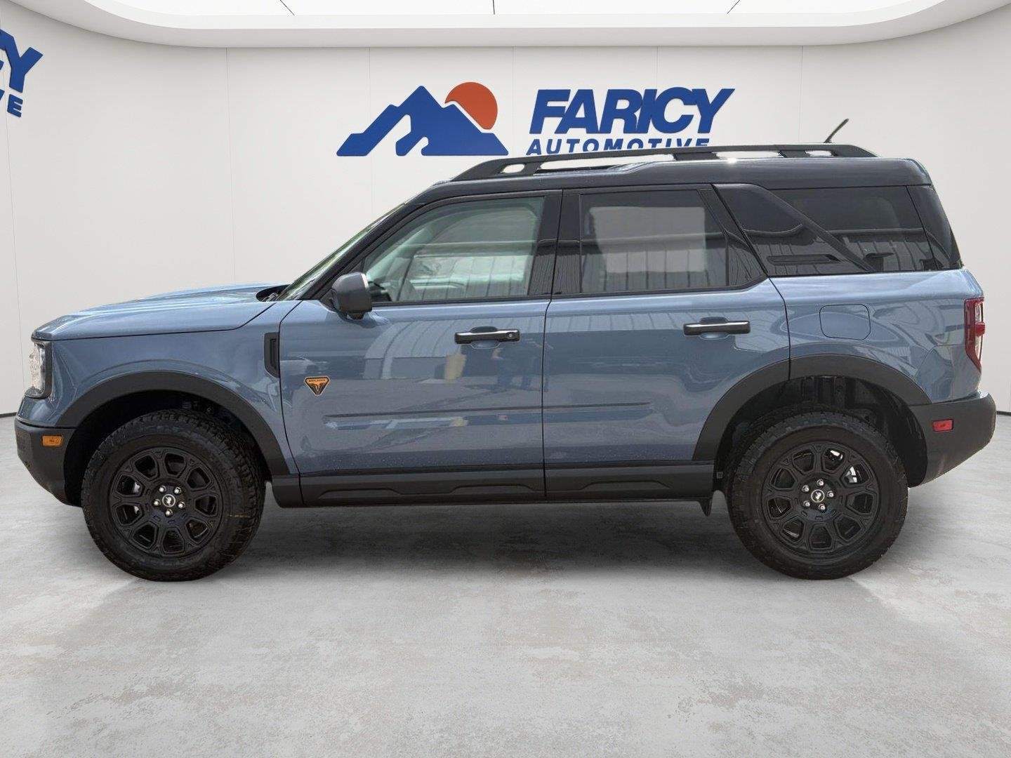 New 2026 Azure Gray Metallic Tri-Coat Ford Badlands image 2