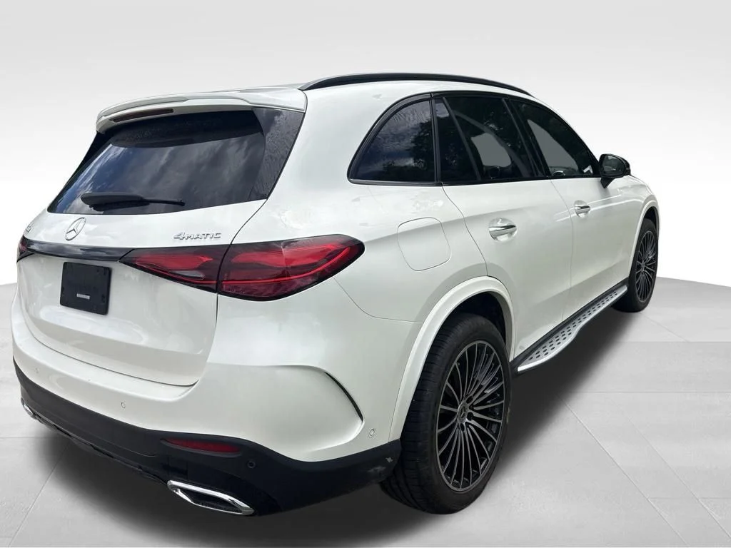 Used 2023 White Mercedes-Benz GLC 300 image 4