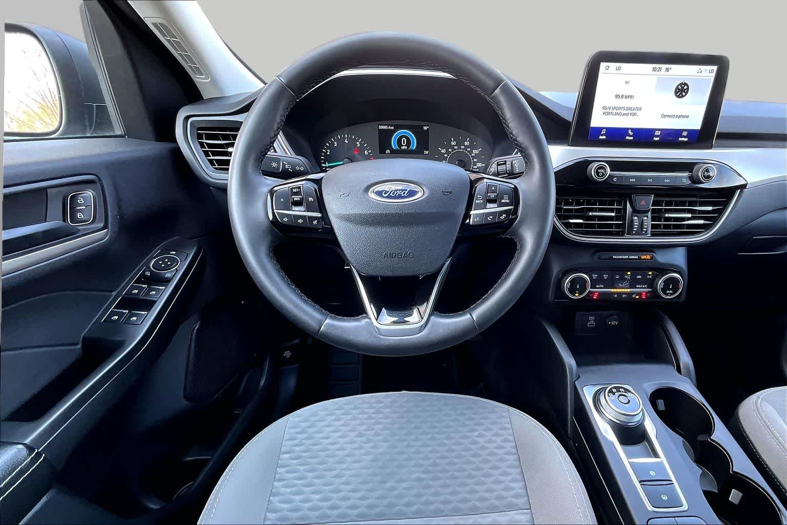 Used 2022 Iced Blue Silver Ford SE image 6