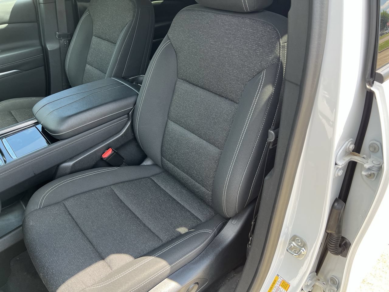 Used 2024 Summit White Chevrolet LT image 20