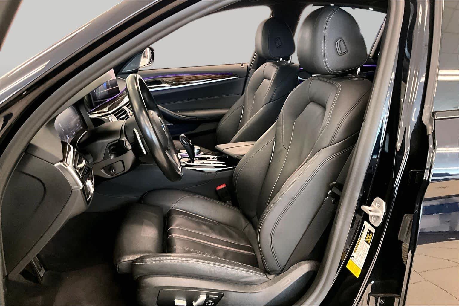 Used 2021 Carbon Black Metallic BMW 530i image 7