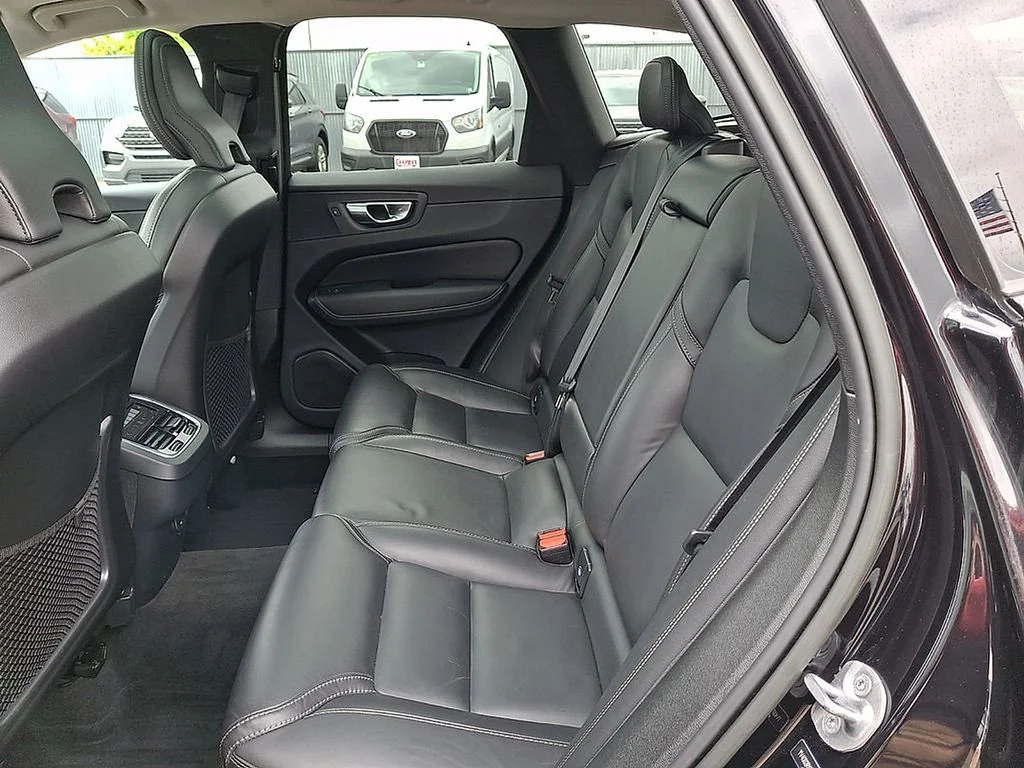 2023 Volvo XC60 Ultimate - Photo 10