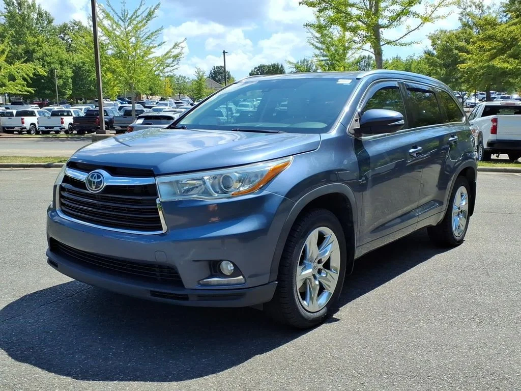 Used 2015 Blue Toyota Limited Platinum V6 image 28