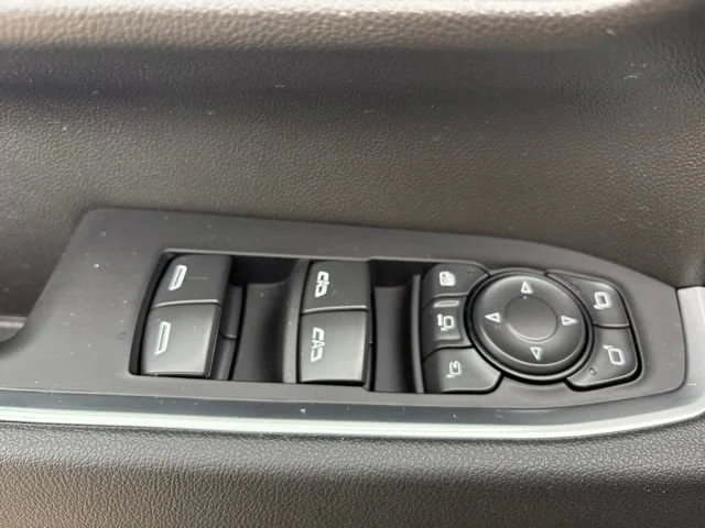 New 2026 Onyx Black GMC SLT image 11