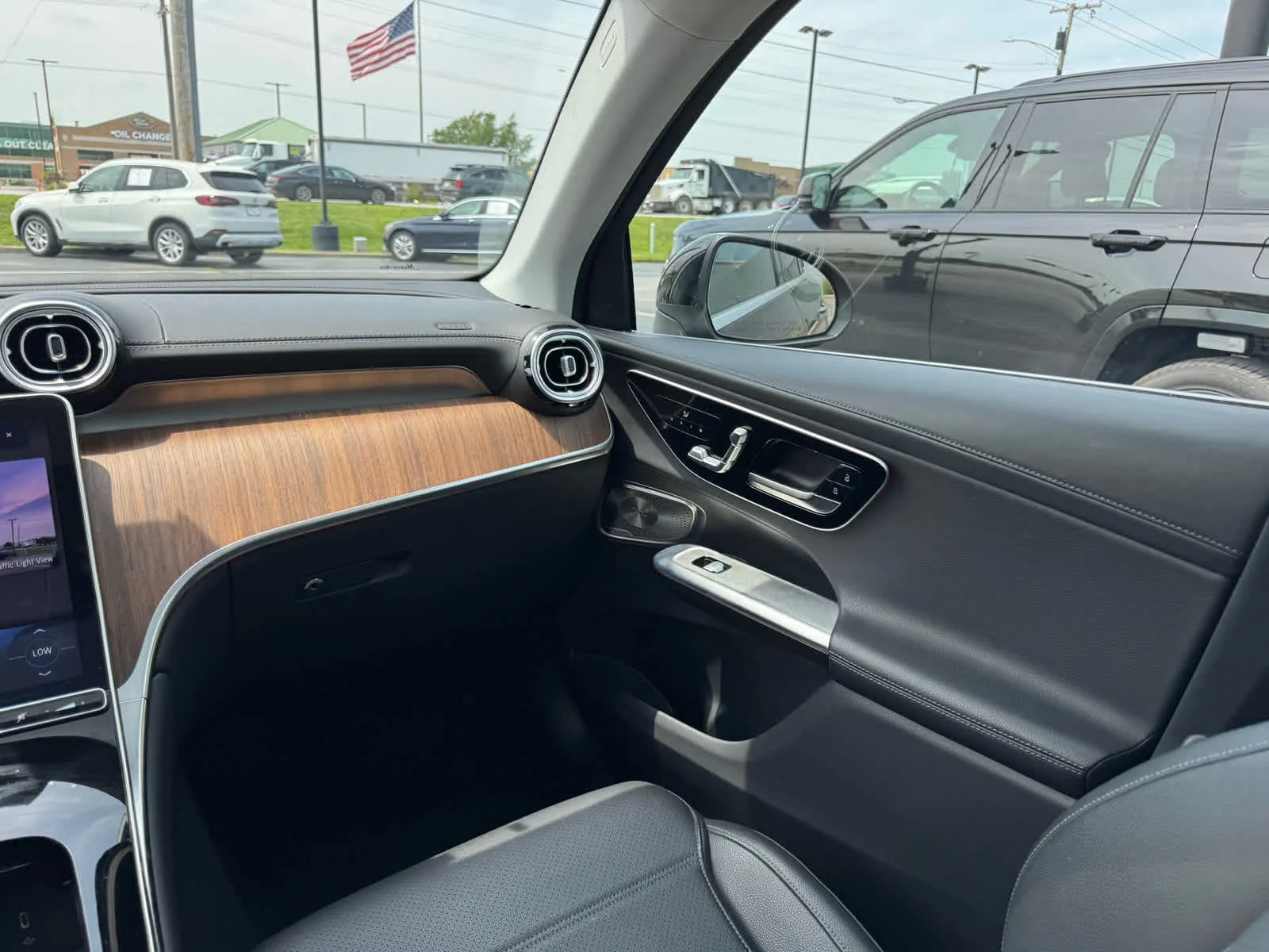 Used 2023 Black Mercedes-Benz GLC 300 image 32