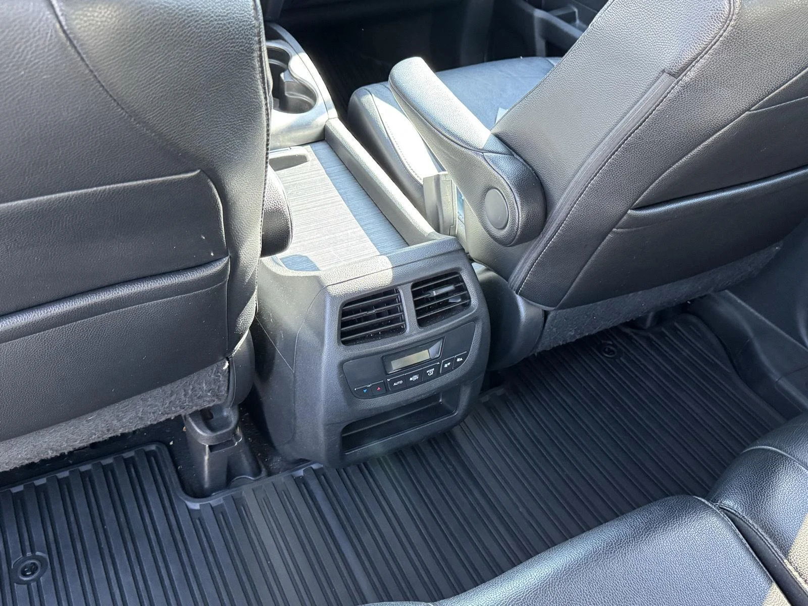 2016 Honda Pilot EX-L - Photo 31