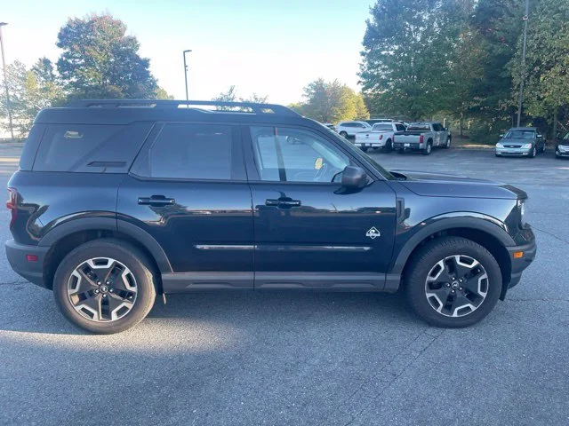 Used 2022 Blue Ford Outer Banks image 6