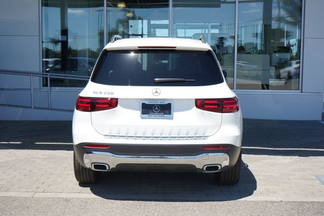 Certified Used 2025 White Mercedes-Benz GLB 250 image 7