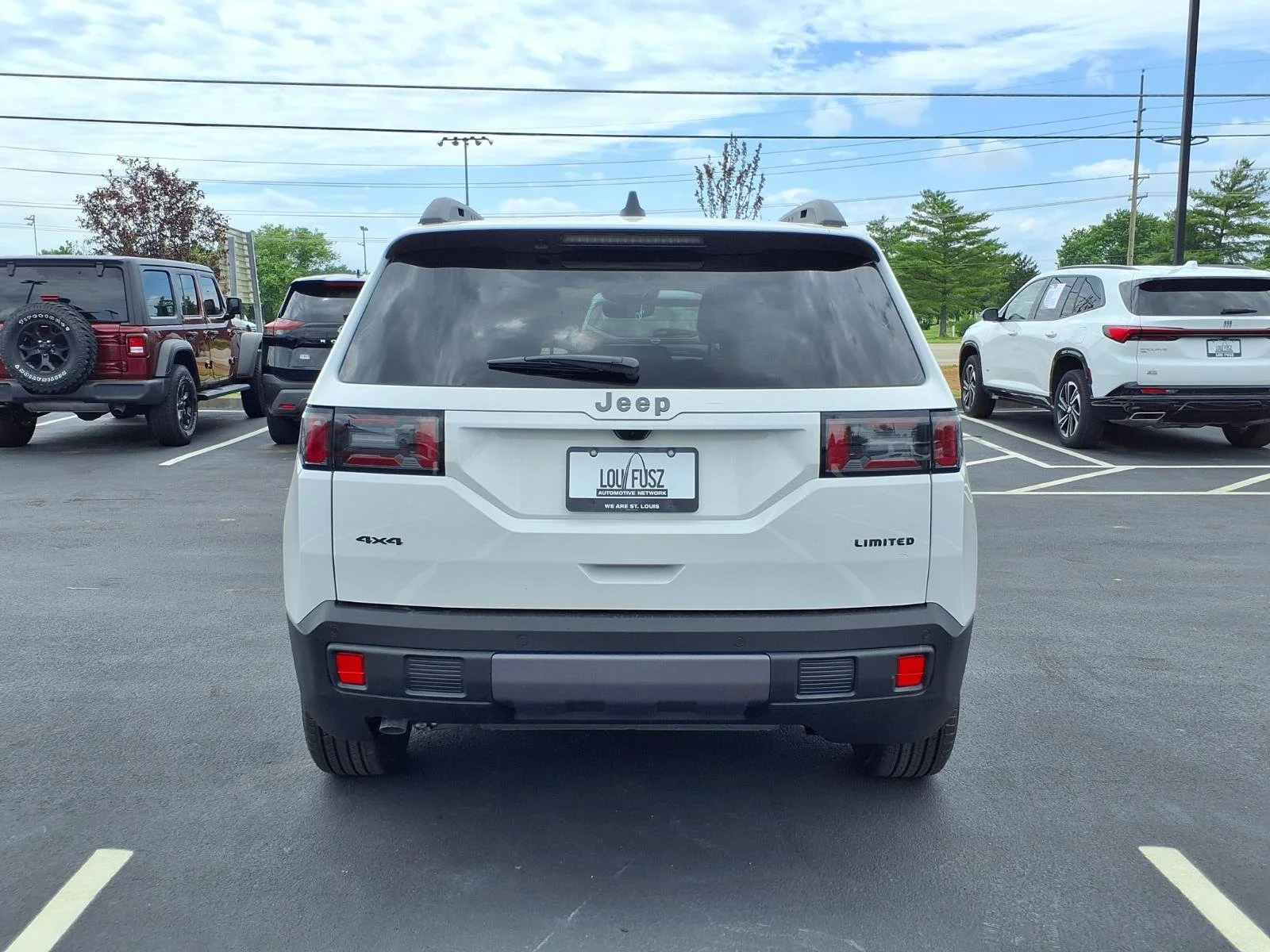 New 2026 Bright White Clear-Coat Exterior Paint Jeep Limited image 18
