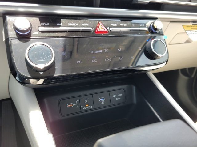 New 2026 White Hyundai SEL Plus FWD image 14