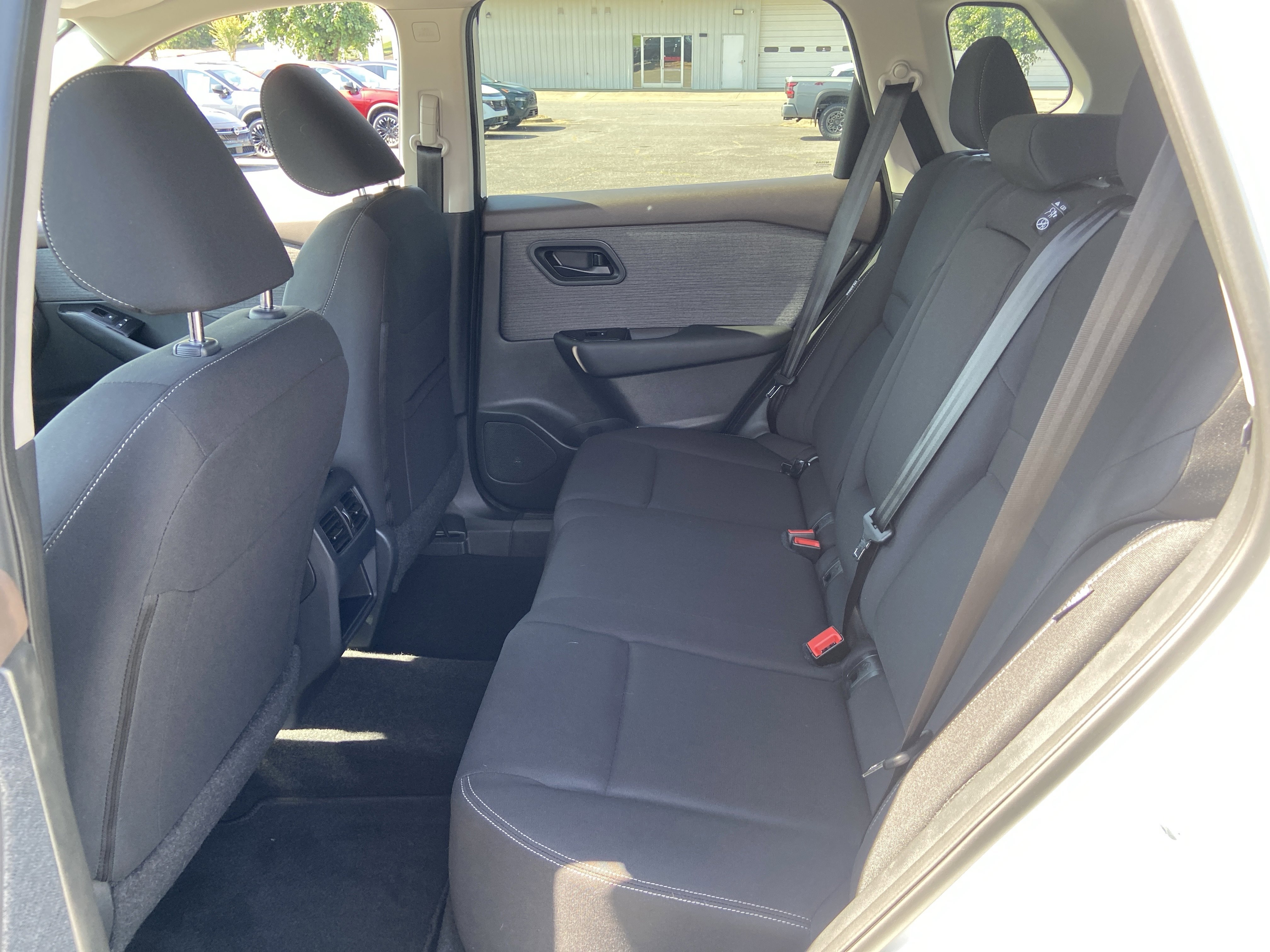 Used 2023 Glacier White Nissan S image 12