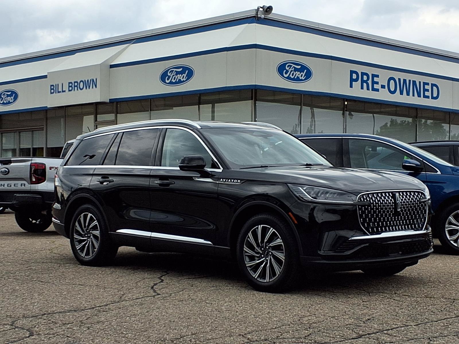 2025 Lincoln Aviator Premiere AWD's photo