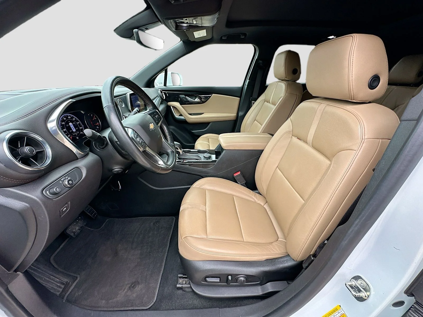Used 2019 White Chevrolet Premier image 22