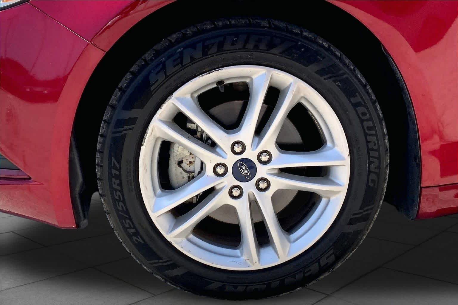 Used 2018 Ruby Red Metallic Tinted Clearcoat Ford SE image 11