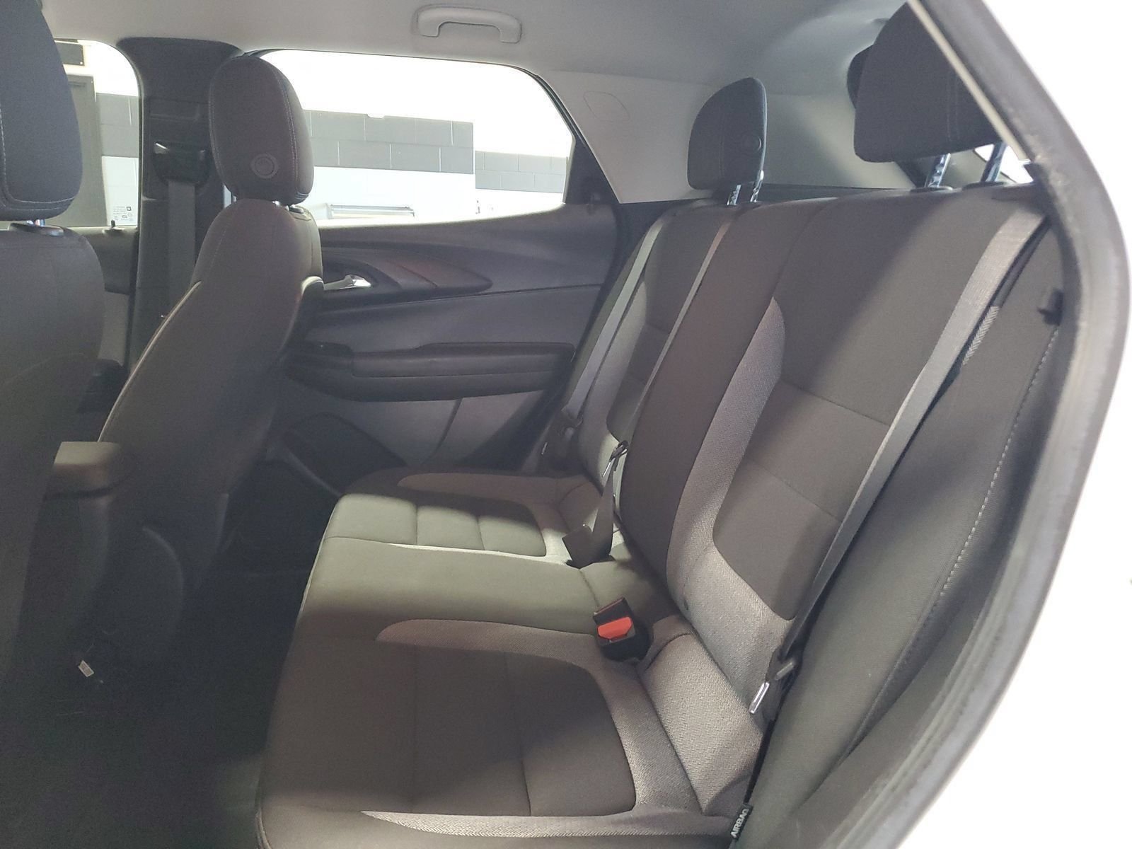 Used 2022 White Chevrolet LS image 8