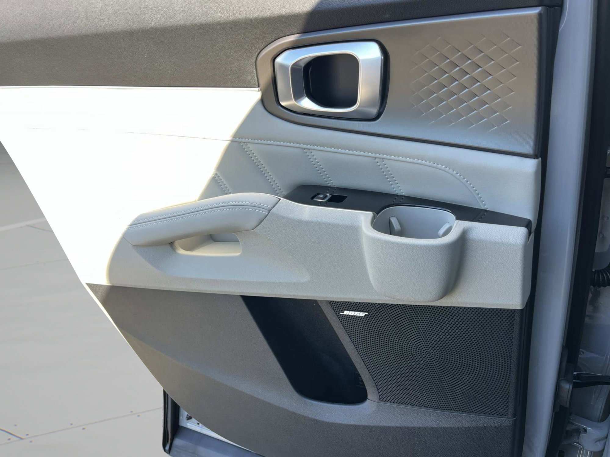 New 2026 Wolf Gray Kia SX image 21