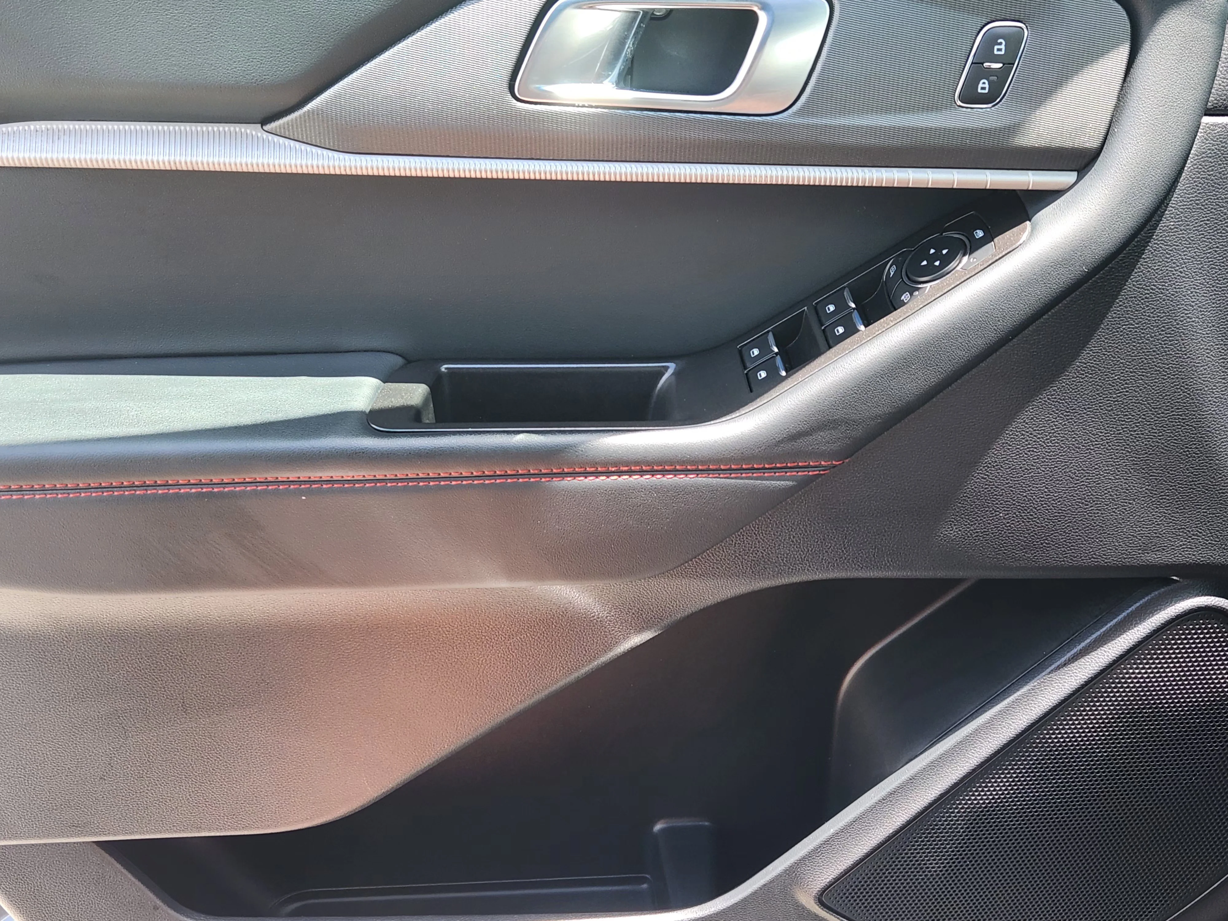 Used 2025  Ford ST-Line image 24