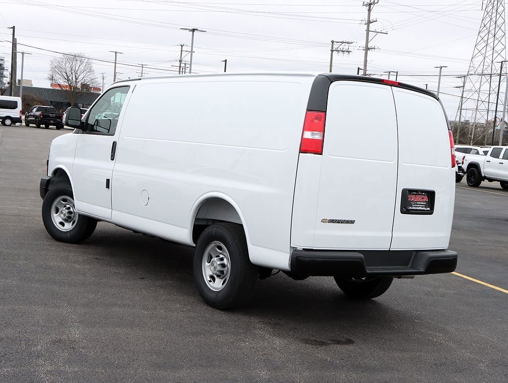 2026 Chevrolet Express Cargo Work Van - Photo 10
