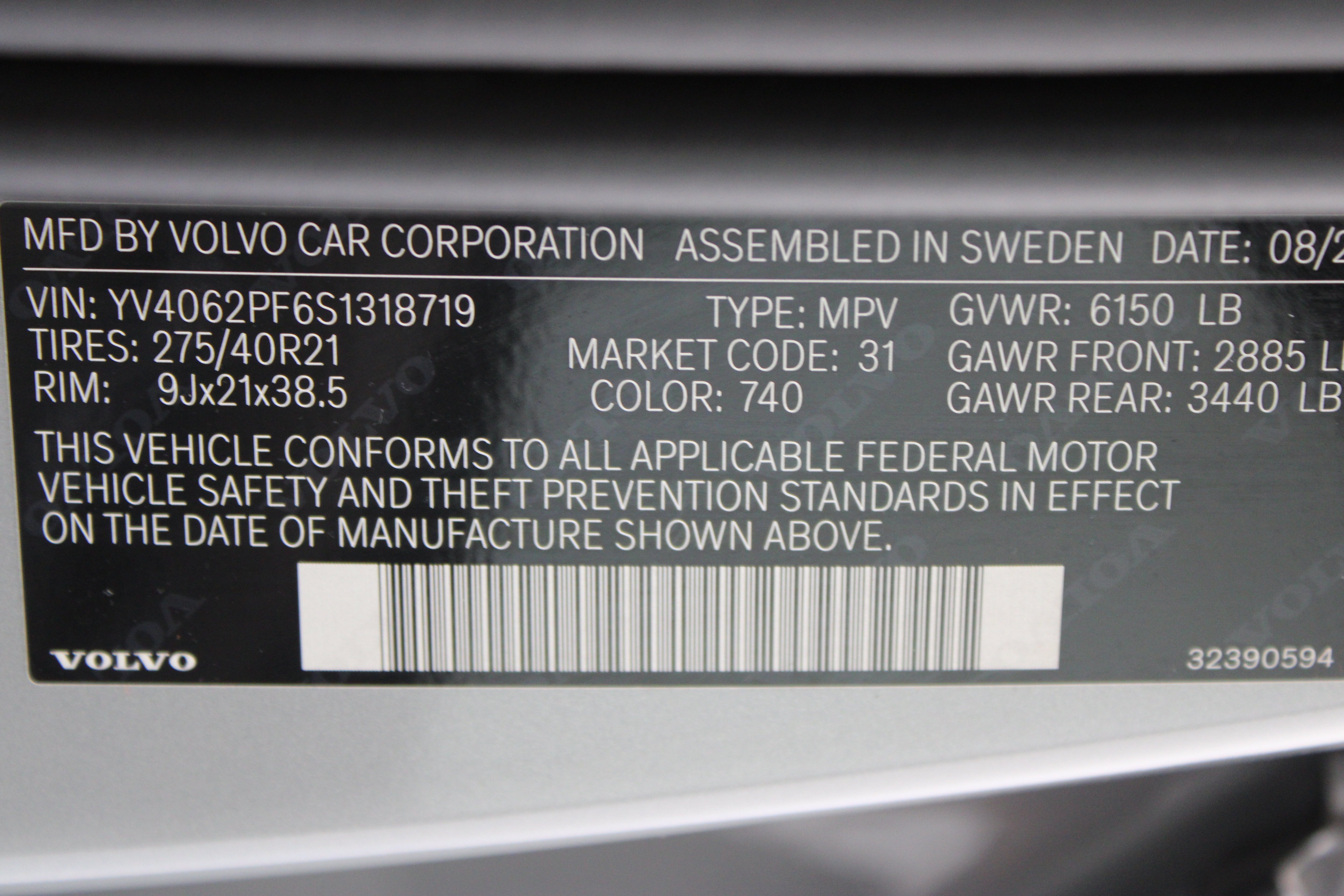 Used 2025 Vapour Grey Metallic Volvo Ultra 2.0T/Electric image 45