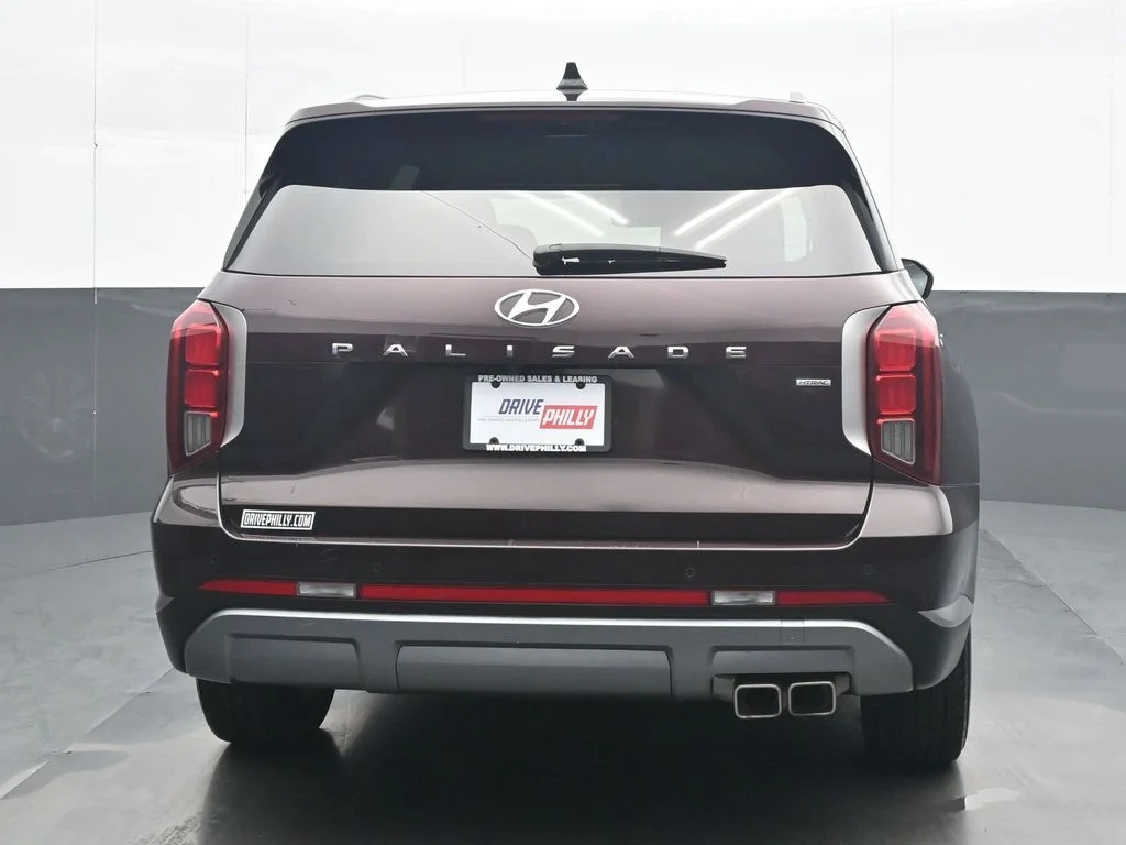 Used 2025 Red Hyundai SEL image 5