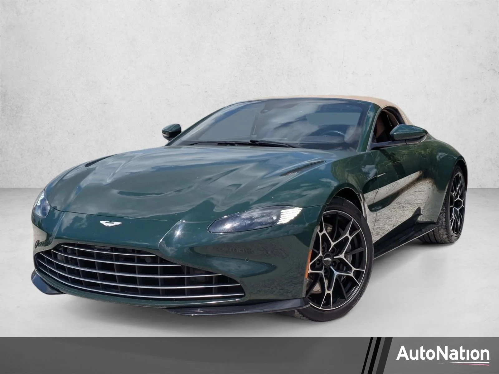 Used 2021  Aston Martin  image 1