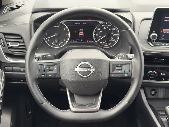 2025 Nissan Rogue SV - Photo 15