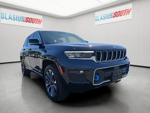 Used 2022 Brown Jeep Overland 4xe image 1