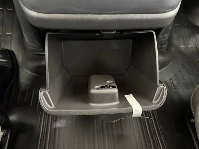 2025 Chevrolet Express Cargo Work Van - Photo 21
