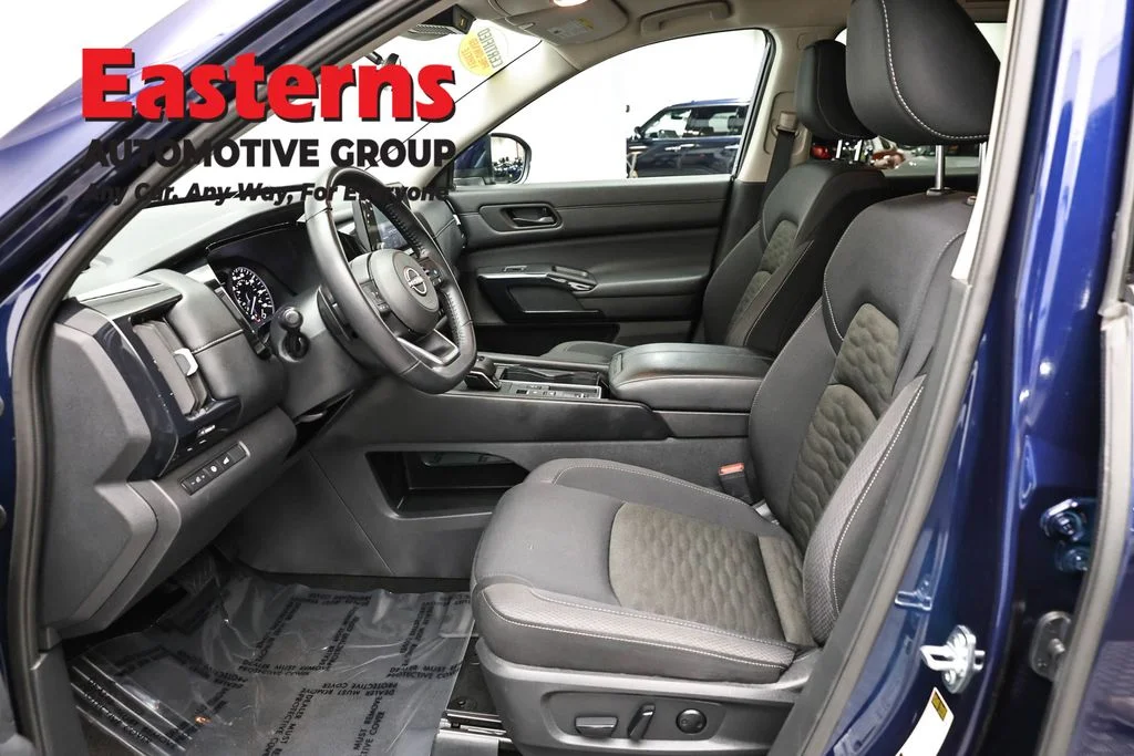 Used 2025 Blue Nissan SV image 14