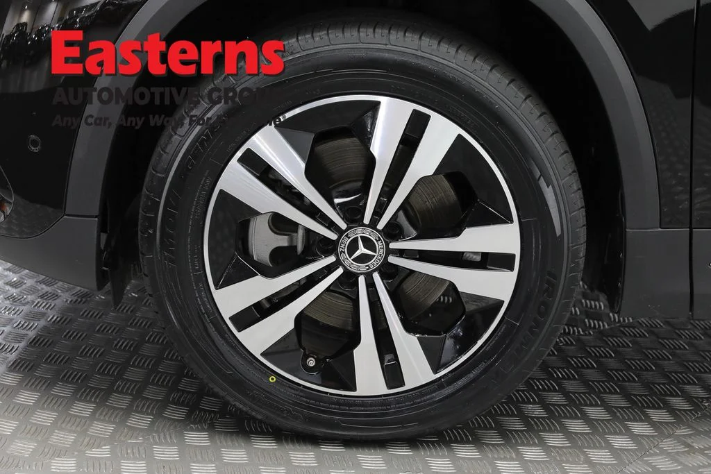 Used 2025 Black Mercedes-Benz GLA 250 image 31