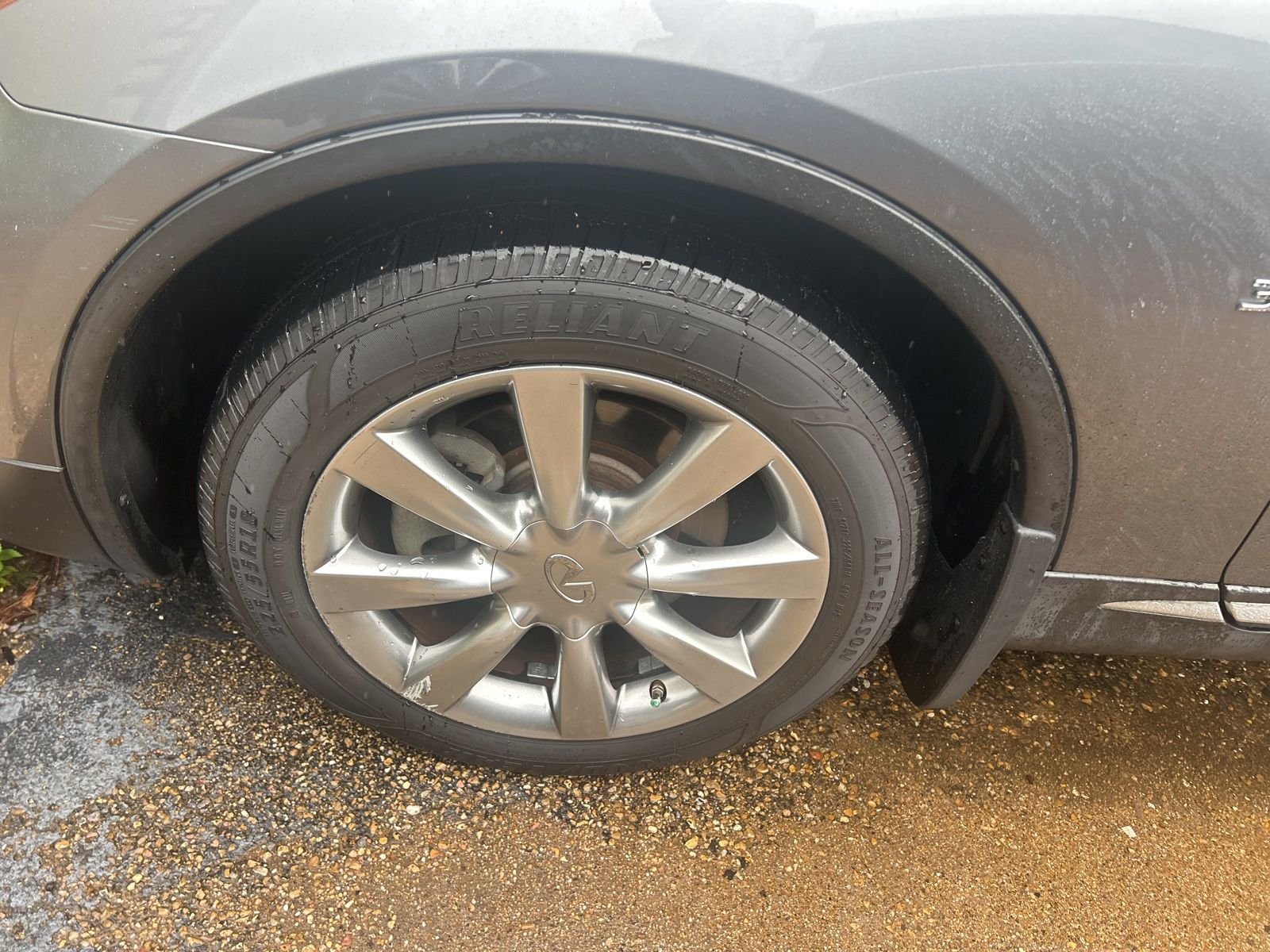 Used 2017 Gray INFINITI Base image 28