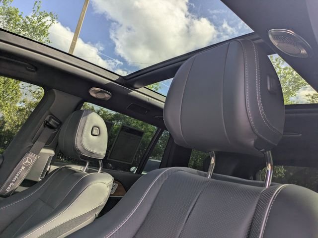 Used 2023  Mercedes-Benz Maybach GLS 600 image 4