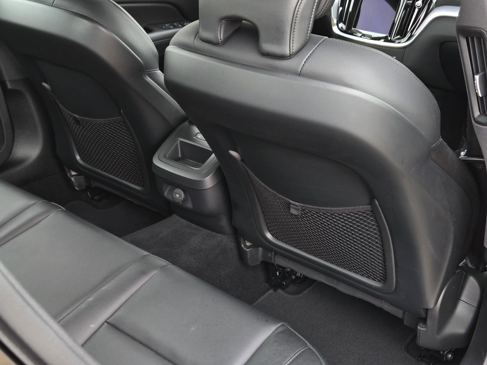 Used 2024 Onyx Black Metallic Volvo Core Dark Theme image 29