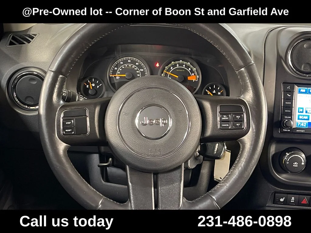 Used 2014 Gray Jeep Latitude image 20