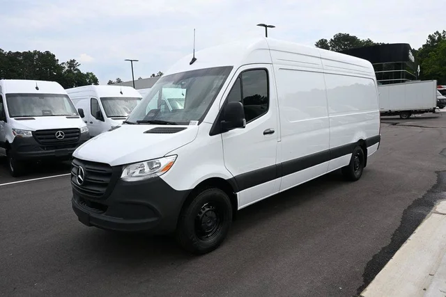 2026 Mercedes-Benz Sprinter Crew Van 2500 High Roof I4 Diesel HO 170 RWD