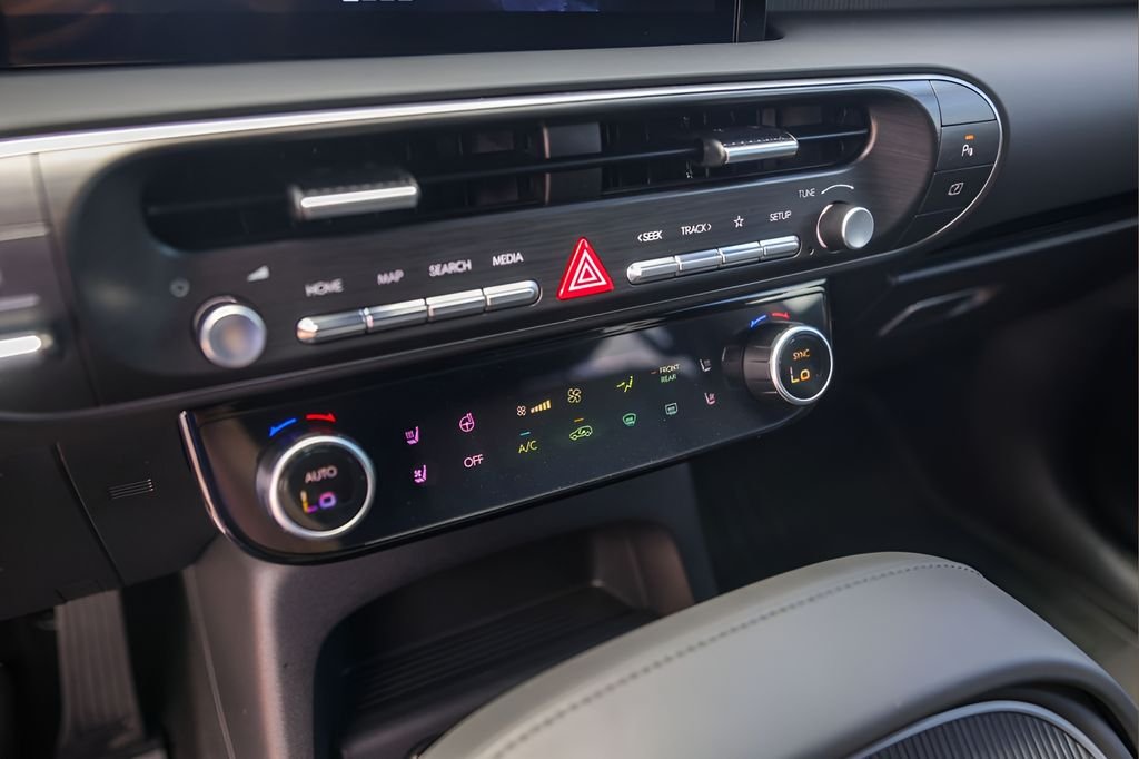 Used 2026  Hyundai Calligraphy image 17