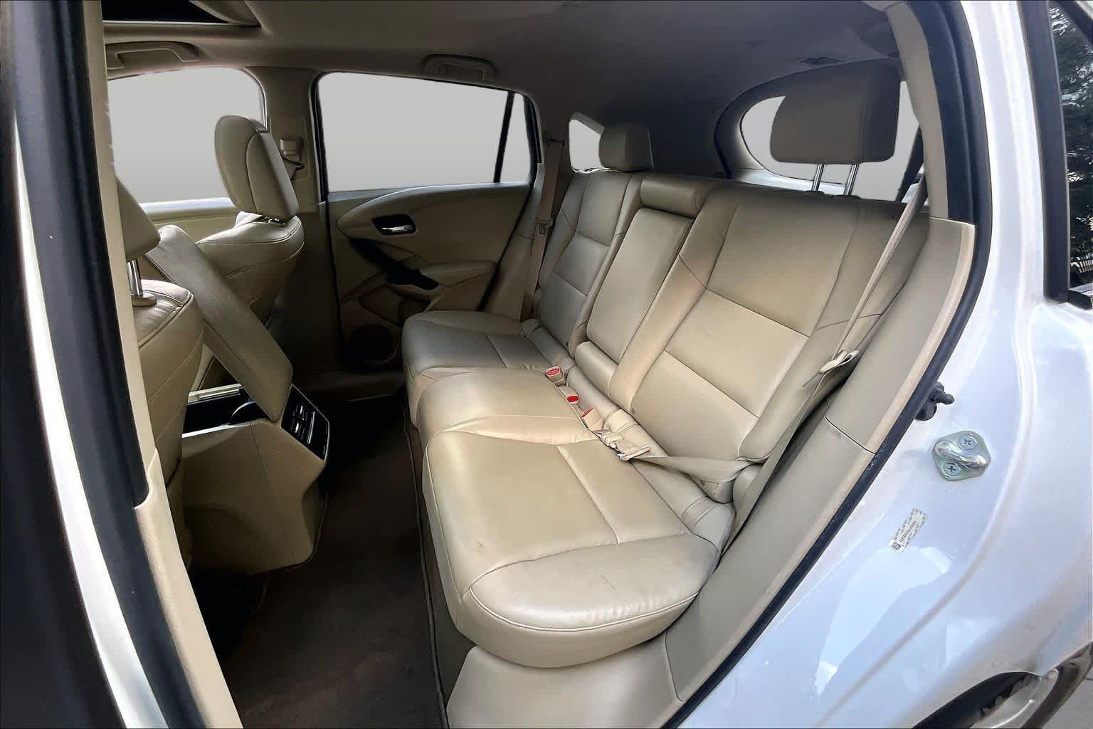 Used 2018 Modern Steel Metallic Acura  image 17
