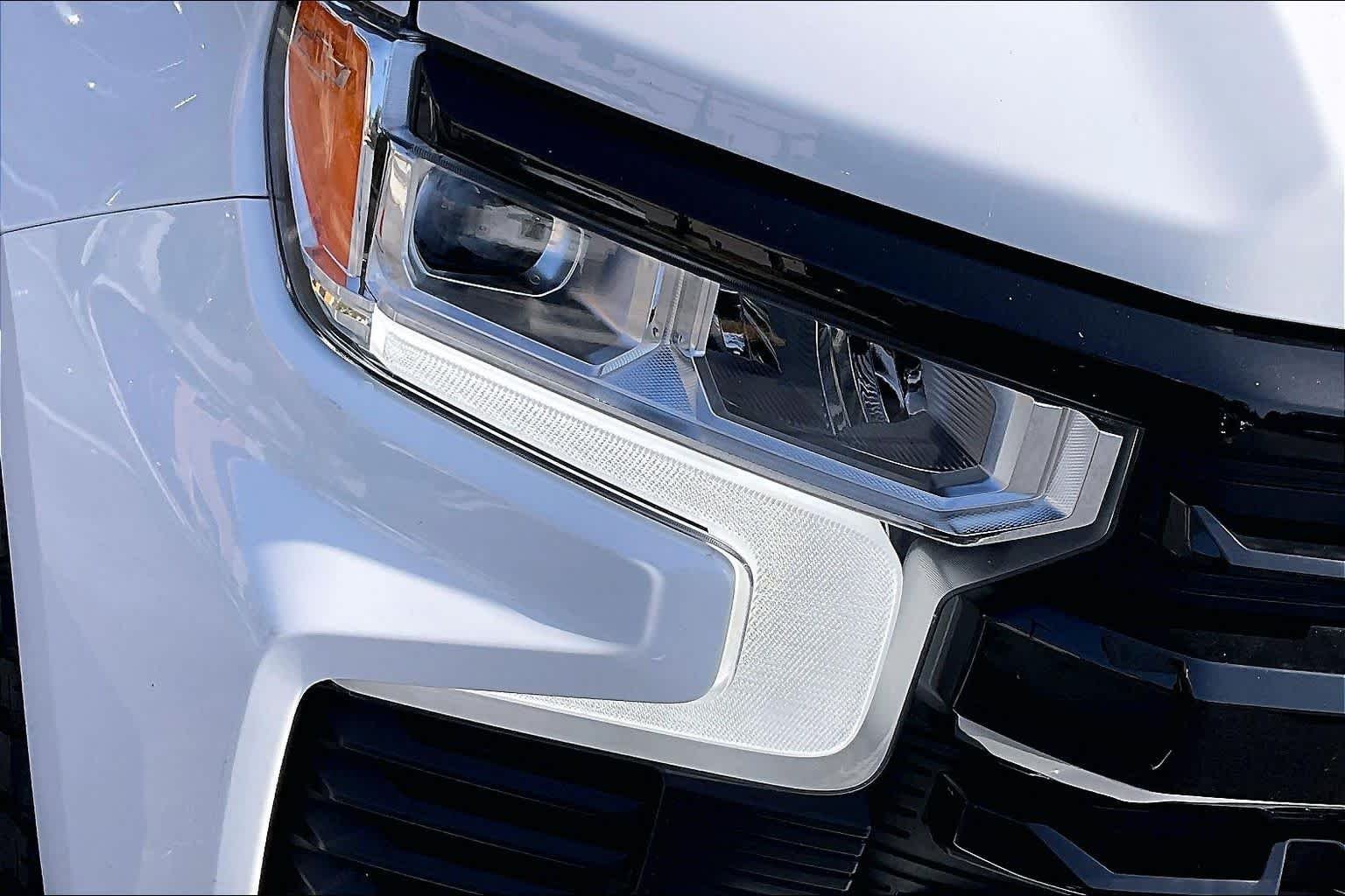 Used 2024 Summit White Chevrolet LT Trail Boss image 27