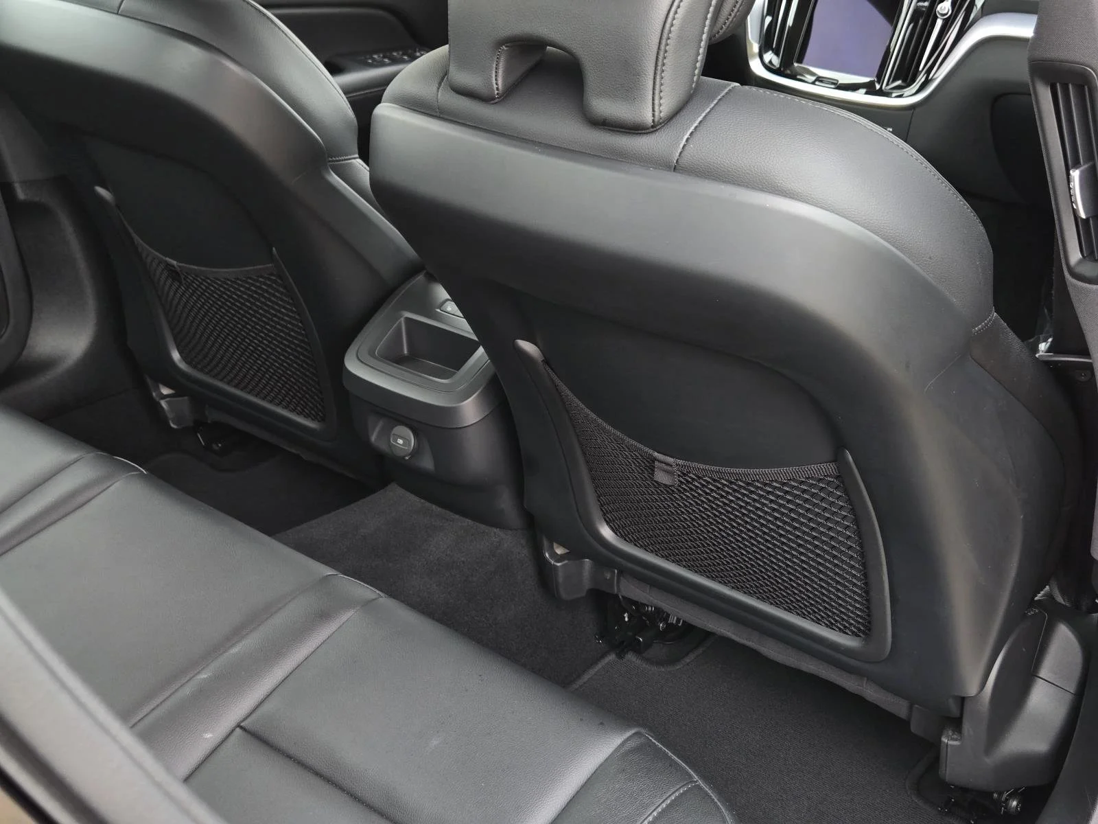 2024 Volvo S60 Core - Photo 29