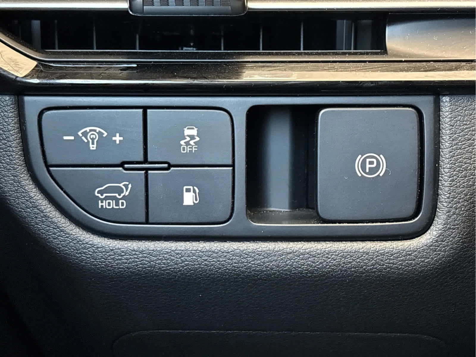 Used 2026  Kia X-Line Prestige image 17