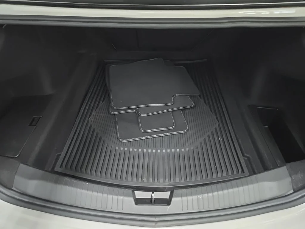 Used 2023 White Cadillac V-Series image 14