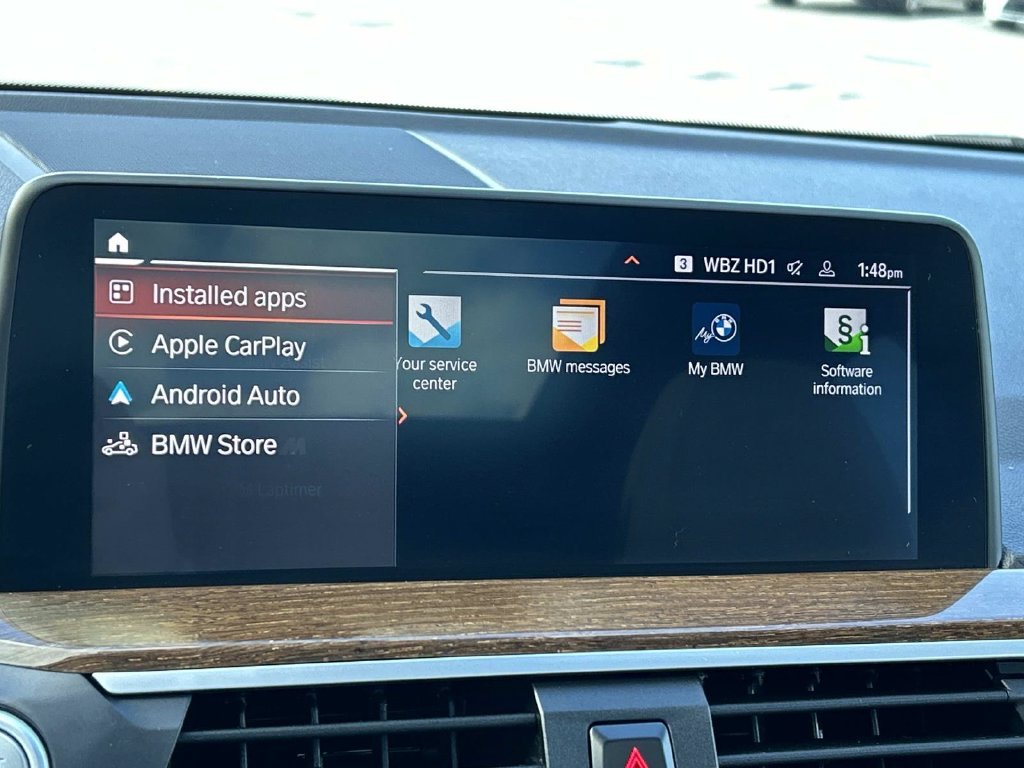 Used 2021 White BMW xDrive30i image 36